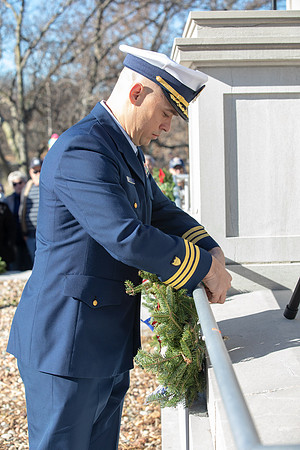 Wreaths 2018-405