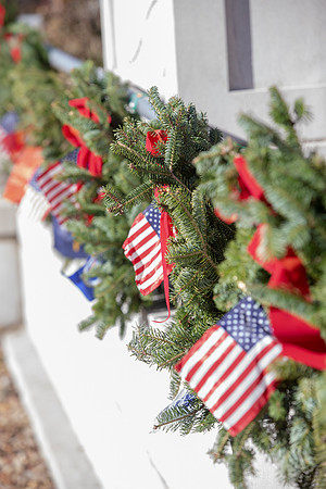 Wreaths 2018-425