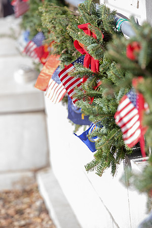 Wreaths 2018-426