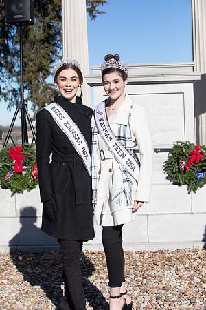 Wreaths 2018-442