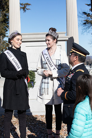 Wreaths 2018-444