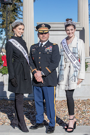 Wreaths 2018-446