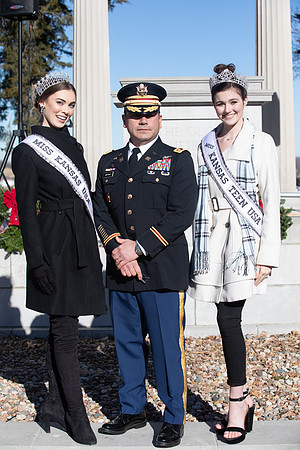 Wreaths 2018-447
