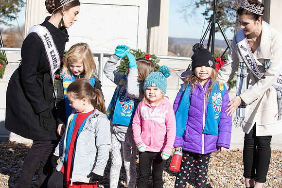 Wreaths 2018-457