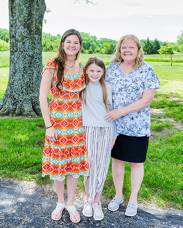 Moms-181