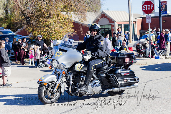 VeteransParade-325