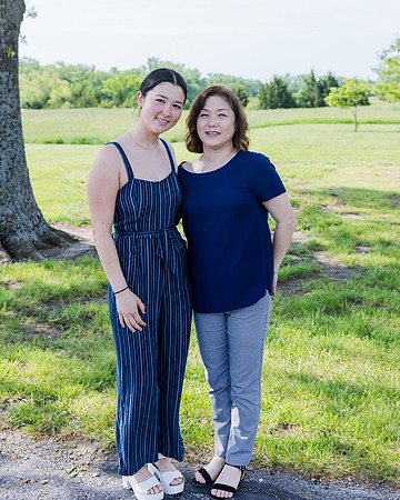 Moms-102
