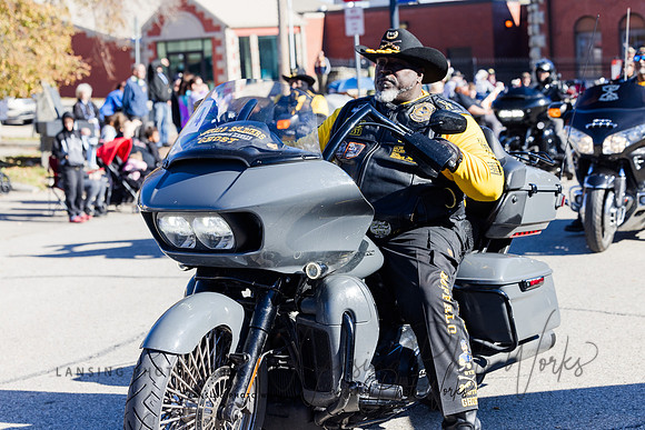 VeteransParade-487
