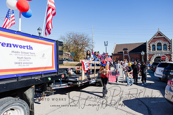 VeteransParade-475