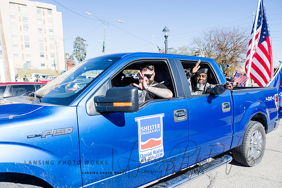 VeteransParade-381