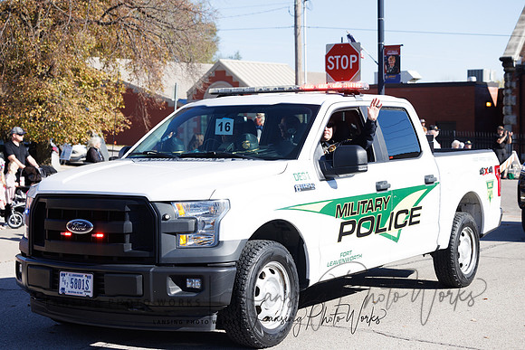 VeteransParade-306